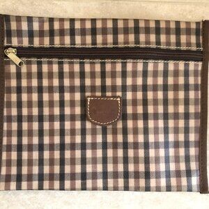 Aquascutum of London zipper pouch in sig plaid